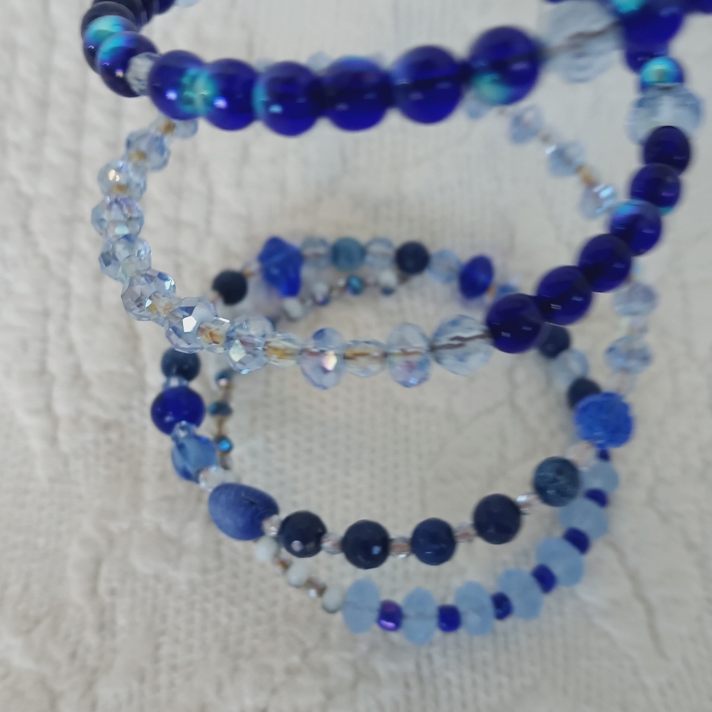 Hand Crafted Blue Crystal Beaded Bracelet Memory Wire Multi Strand Plus Colorful - Picture 4 of 7